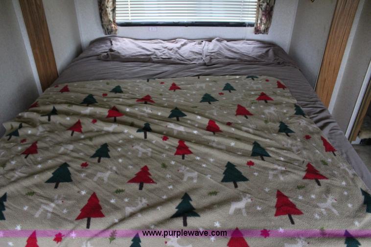 image for item I1672 2000 Coachmen Prospera camper