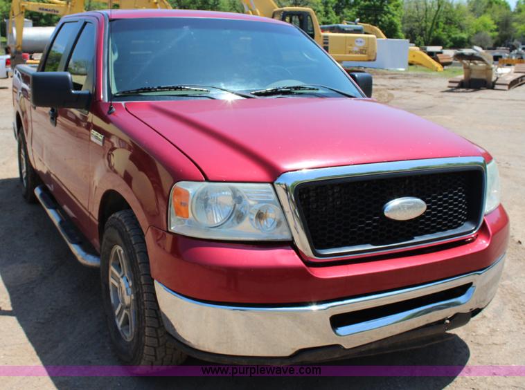 image for item I1700 2008 Ford F150 XLT SuperCrew pickup truck