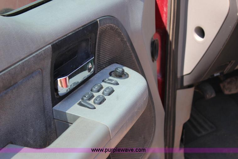 image for item I1700 2008 Ford F150 XLT SuperCrew pickup truck