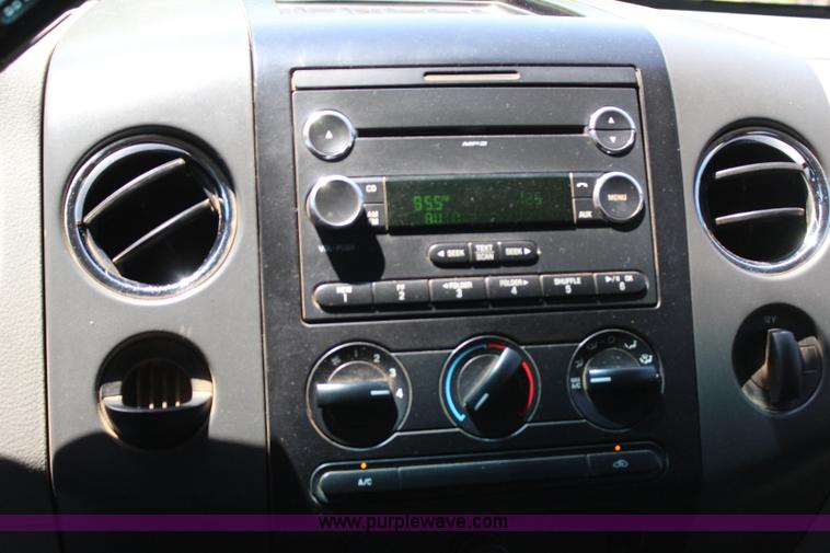 image for item I1700 2008 Ford F150 XLT SuperCrew pickup truck