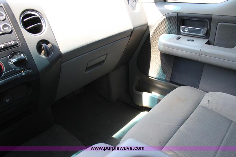image for item I1700 2008 Ford F150 XLT SuperCrew pickup truck