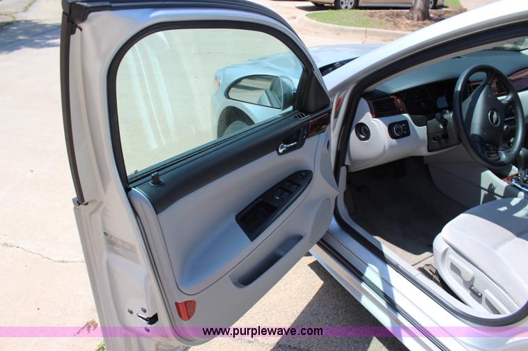 image for item I1710 2009 Chevrolet Impala