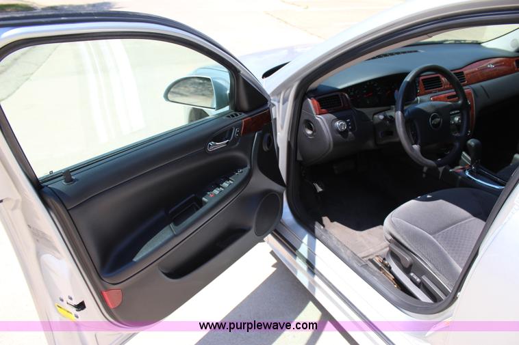 image for item I1713 2010 Chevrolet Impala