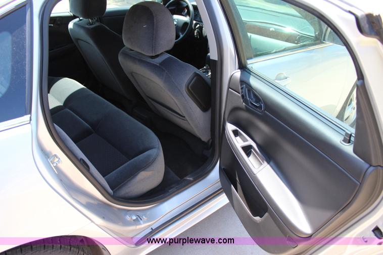image for item I1713 2010 Chevrolet Impala