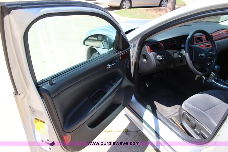 image for item I1716 2010 Chevrolet Impala