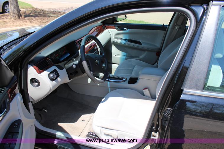 image for item I1717 2010 Chevrolet Impala