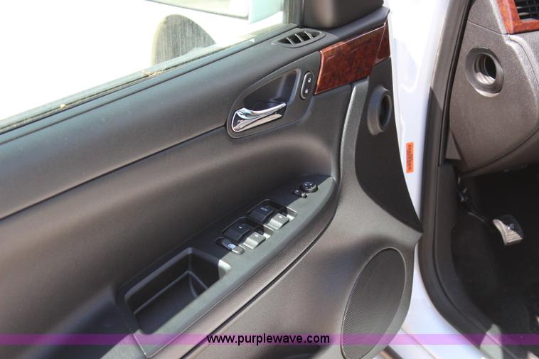 image for item I1719 2011 Chevrolet Impala