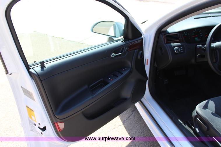 image for item I1720 2011 Chevrolet Impala
