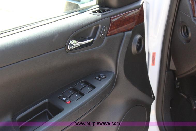 image for item I1720 2011 Chevrolet Impala