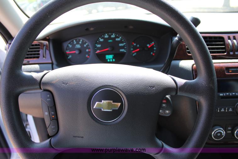 image for item I1720 2011 Chevrolet Impala