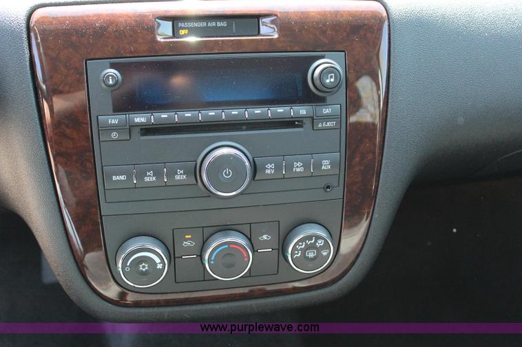 image for item I1720 2011 Chevrolet Impala