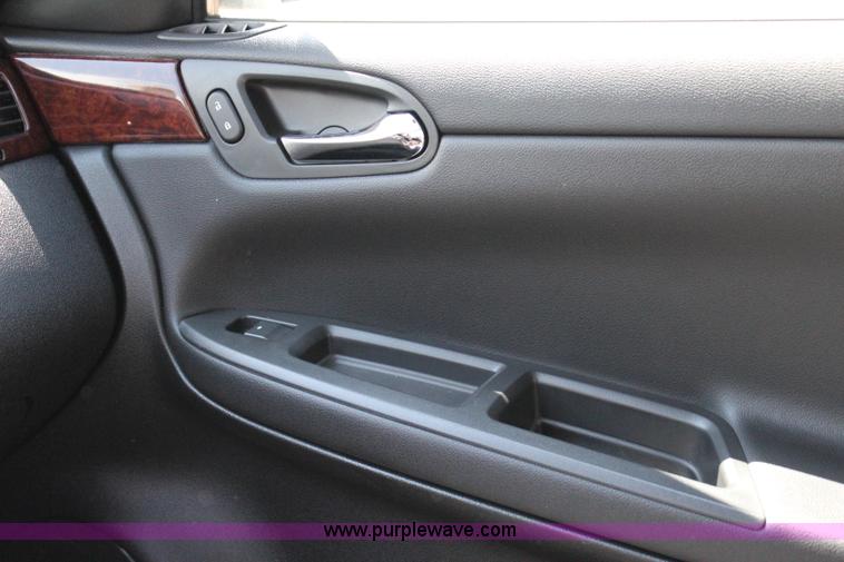 image for item I1720 2011 Chevrolet Impala