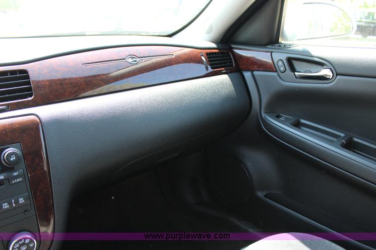 image for item I1720 2011 Chevrolet Impala
