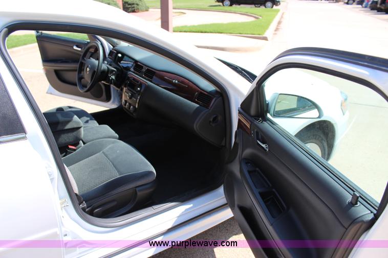 image for item I1720 2011 Chevrolet Impala