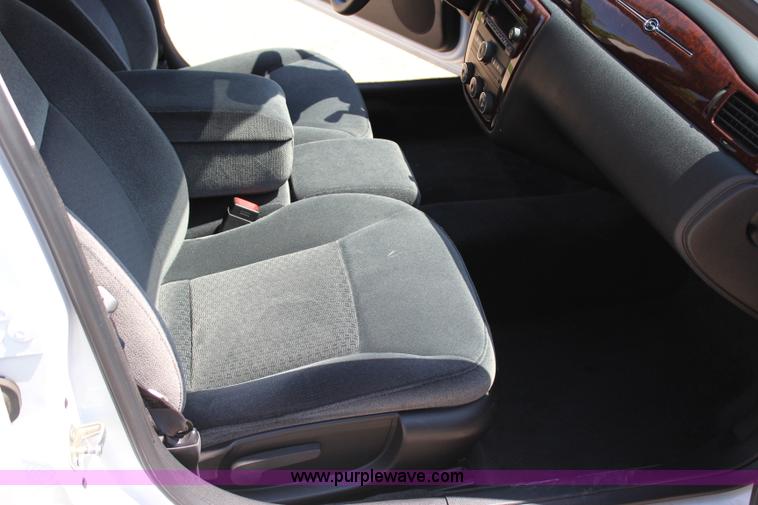 image for item I1720 2011 Chevrolet Impala
