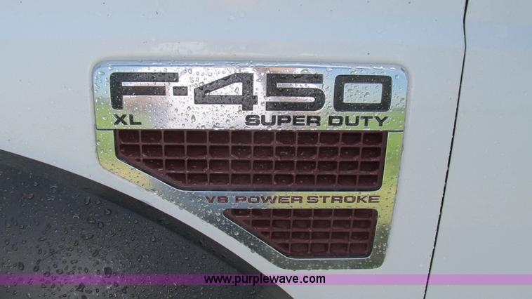 image for item I3007 2008 Ford F450 Super Duty Crew Cab flatbed truck