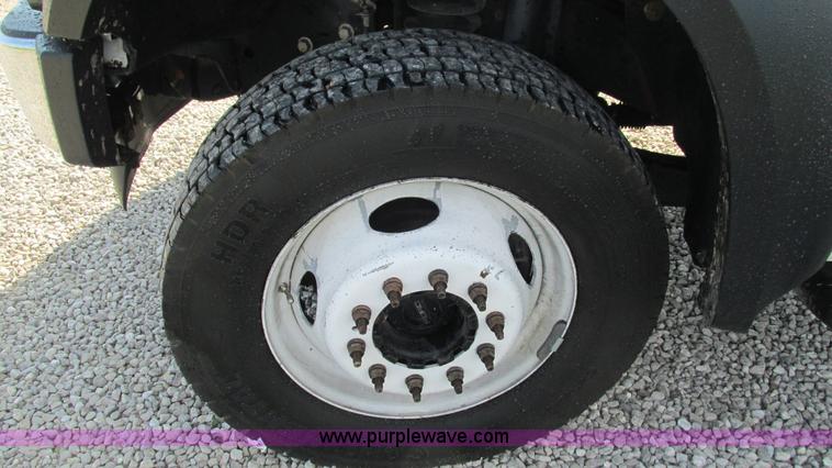 image for item I3007 2008 Ford F450 Super Duty Crew Cab flatbed truck