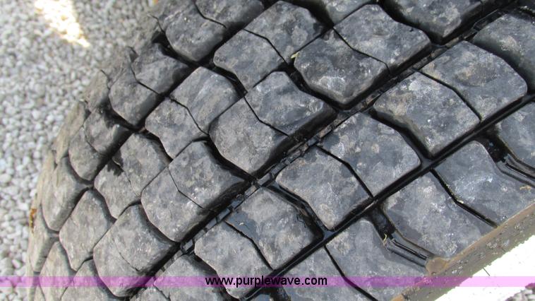 image for item I3007 2008 Ford F450 Super Duty Crew Cab flatbed truck