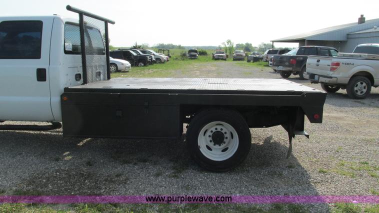image for item I3007 2008 Ford F450 Super Duty Crew Cab flatbed truck