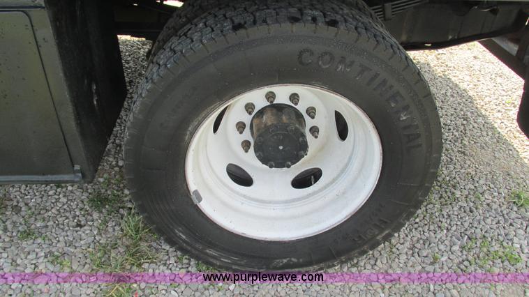 image for item I3007 2008 Ford F450 Super Duty Crew Cab flatbed truck