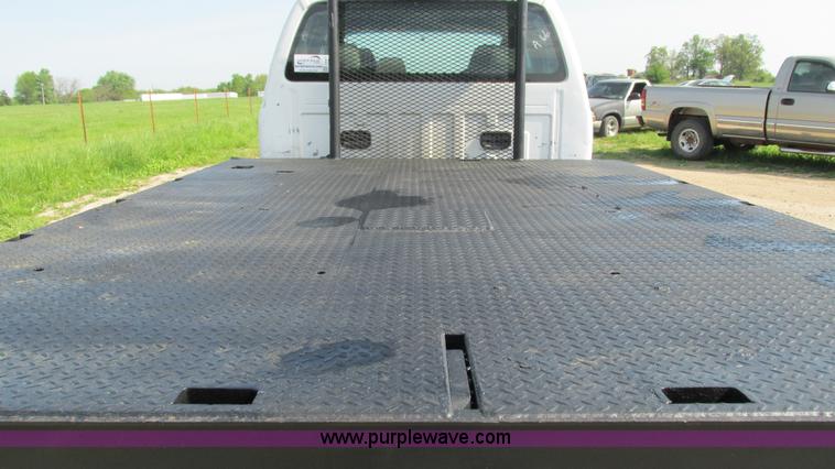 image for item I3007 2008 Ford F450 Super Duty Crew Cab flatbed truck