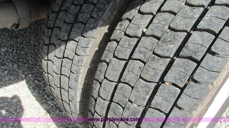 image for item I3007 2008 Ford F450 Super Duty Crew Cab flatbed truck