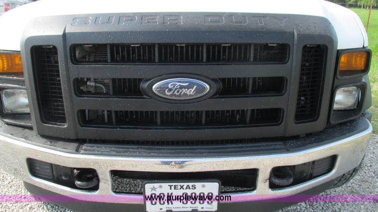 image for item I3007 2008 Ford F450 Super Duty Crew Cab flatbed truck