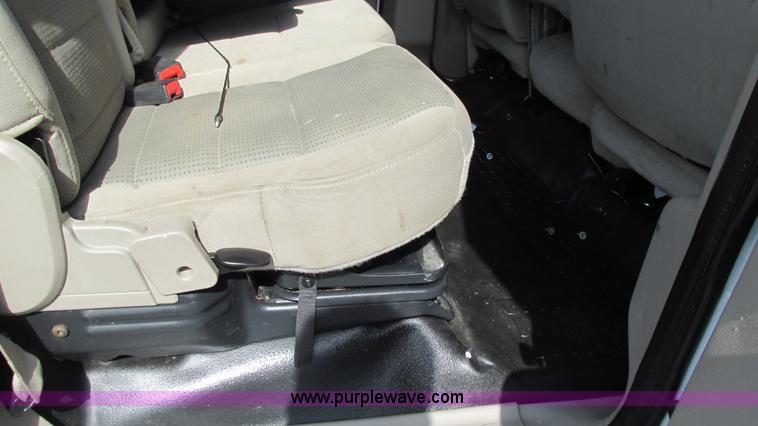 image for item I3007 2008 Ford F450 Super Duty Crew Cab flatbed truck