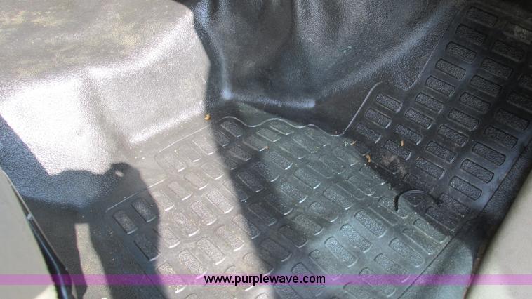 image for item I3007 2008 Ford F450 Super Duty Crew Cab flatbed truck