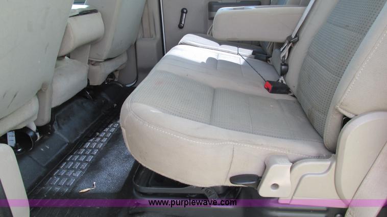 image for item I3007 2008 Ford F450 Super Duty Crew Cab flatbed truck