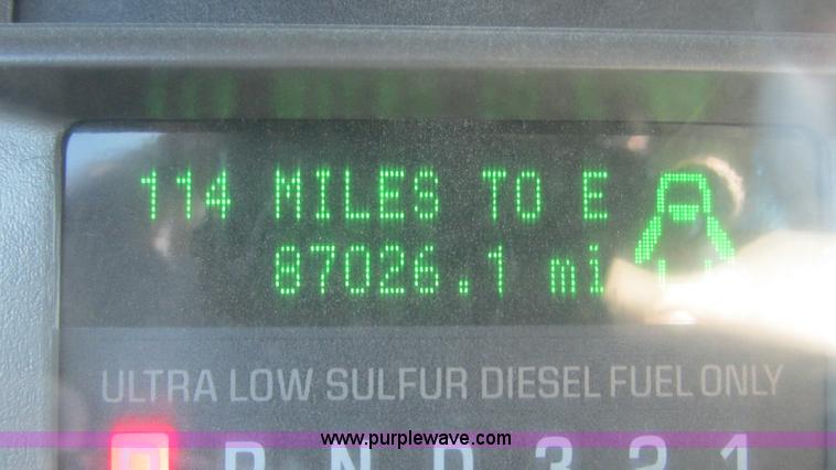 image for item I3007 2008 Ford F450 Super Duty Crew Cab flatbed truck