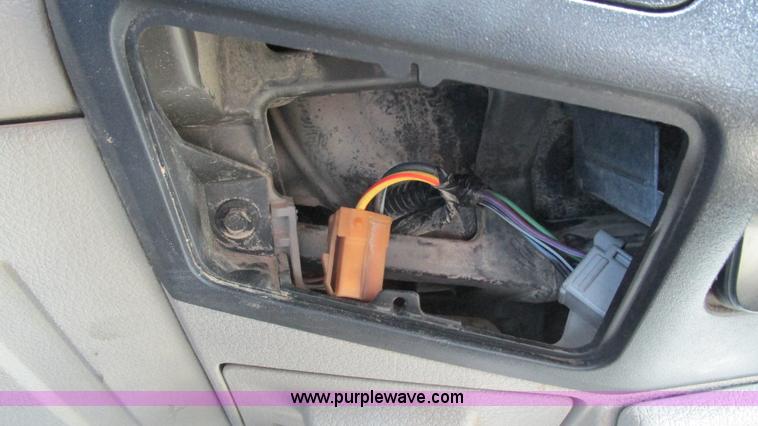 image for item I3007 2008 Ford F450 Super Duty Crew Cab flatbed truck