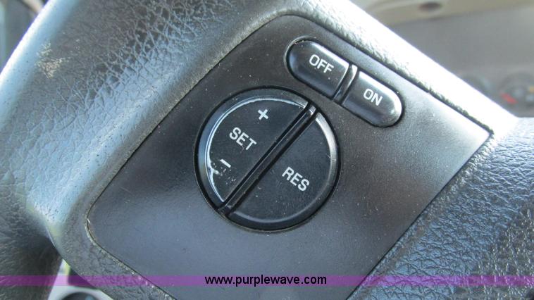 image for item I3007 2008 Ford F450 Super Duty Crew Cab flatbed truck