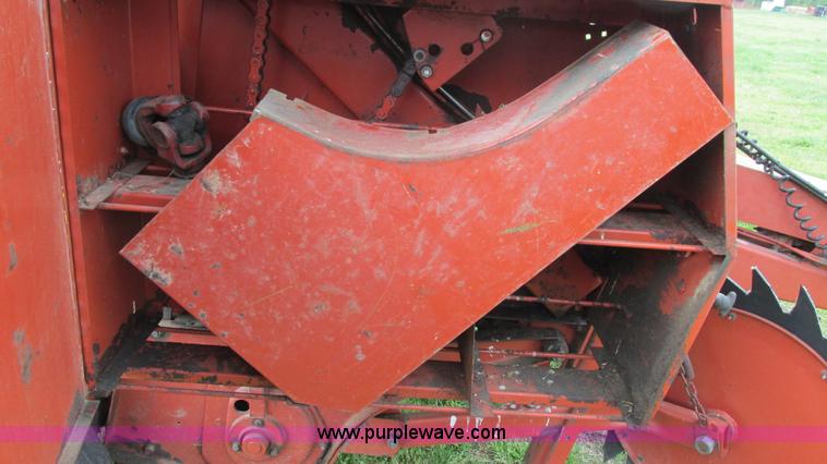 image for item I3009 1985 Hesston 5545 round baler
