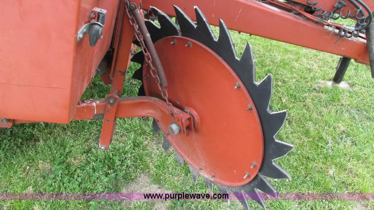 image for item I3009 1985 Hesston 5545 round baler