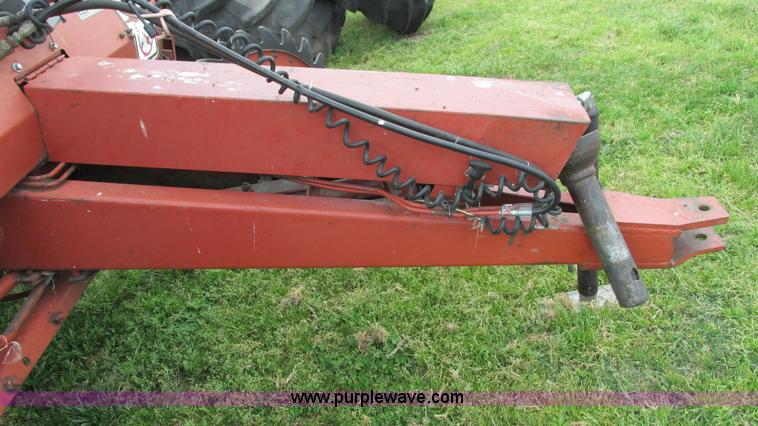 image for item I3009 1985 Hesston 5545 round baler