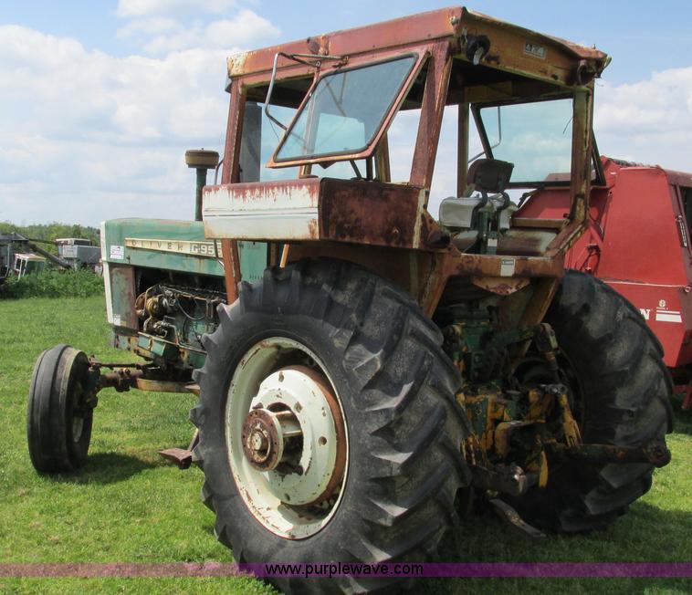 image for item I3010 Oliver G955-22124 tractor