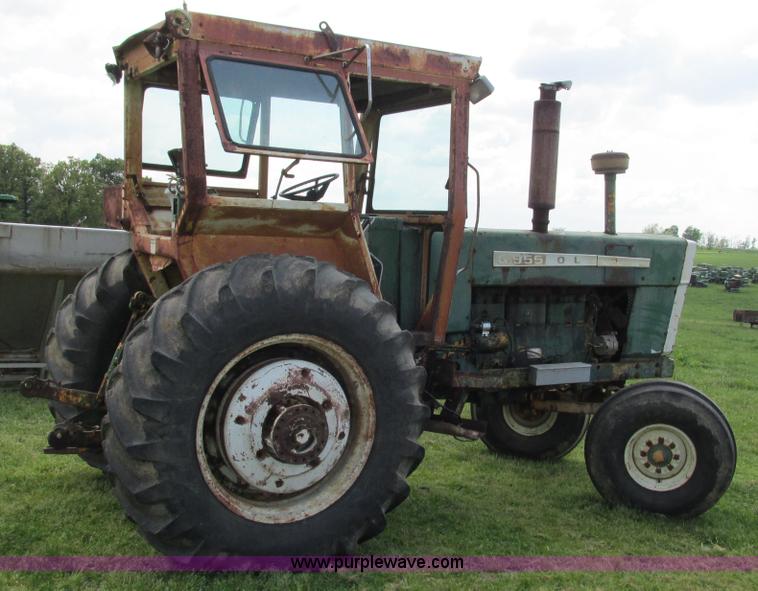 image for item I3010 Oliver G955-22124 tractor