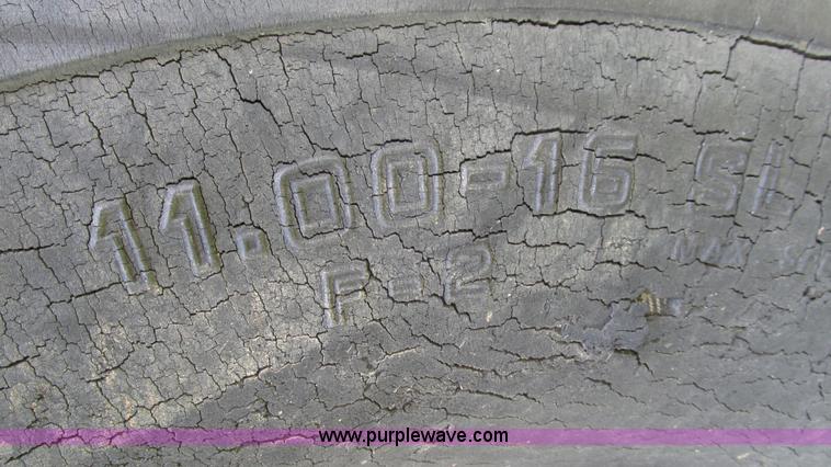 image for item I3010 Oliver G955-22124 tractor