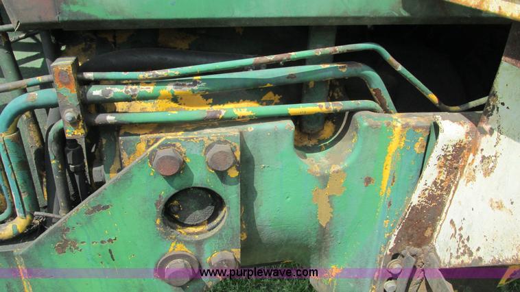 image for item I3010 Oliver G955-22124 tractor