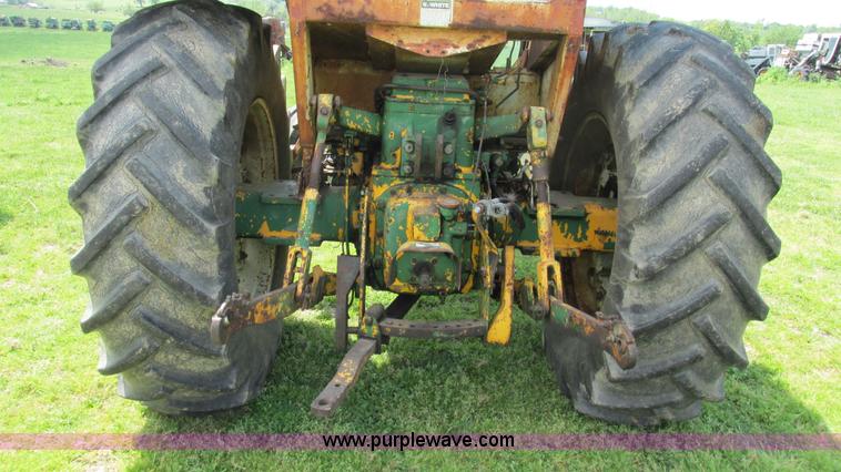 image for item I3010 Oliver G955-22124 tractor