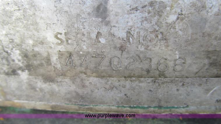 image for item I3010 Oliver G955-22124 tractor