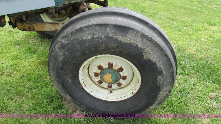 image for item I3010 Oliver G955-22124 tractor