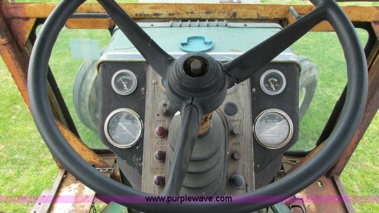 image for item I3010 Oliver G955-22124 tractor