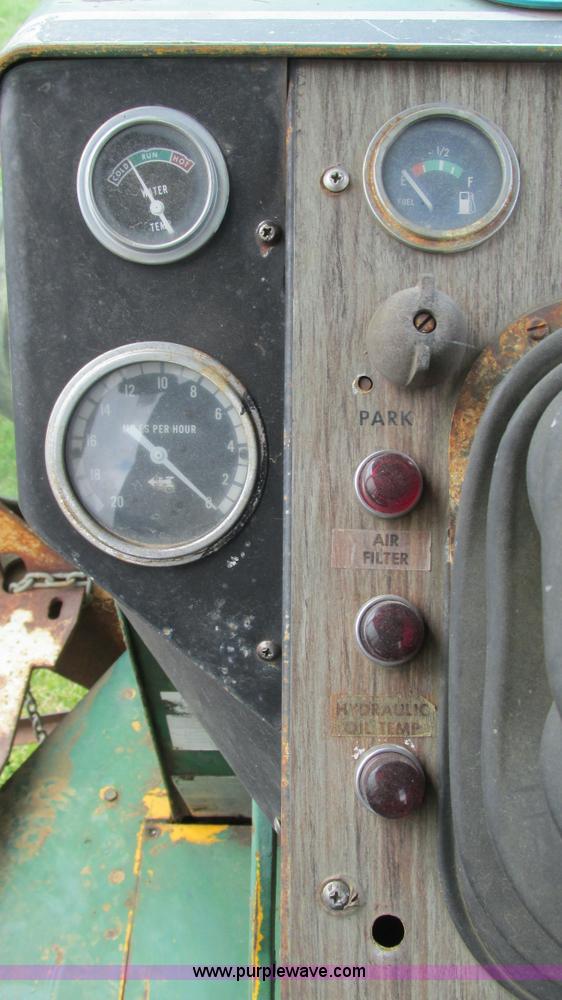 image for item I3010 Oliver G955-22124 tractor