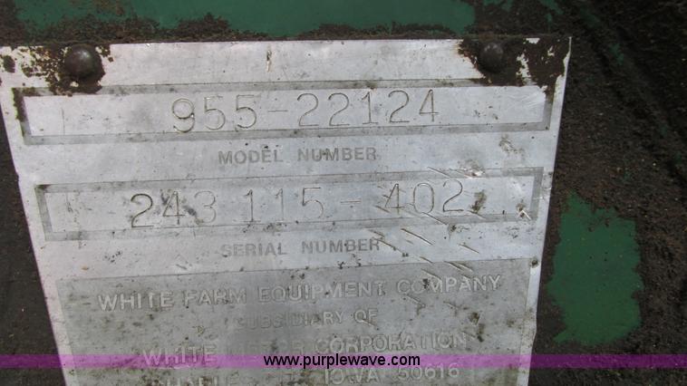 image for item I3010 Oliver G955-22124 tractor