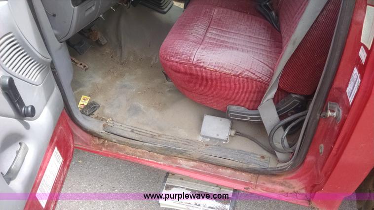 image for item I4523 1994 Ford F450 Super Duty dump truck