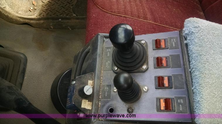 image for item I4523 1994 Ford F450 Super Duty dump truck