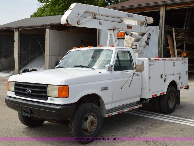 image for item I4524 1988 Ford F450 Super Duty bucket truck