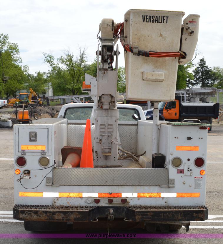 image for item I4524 1988 Ford F450 Super Duty bucket truck